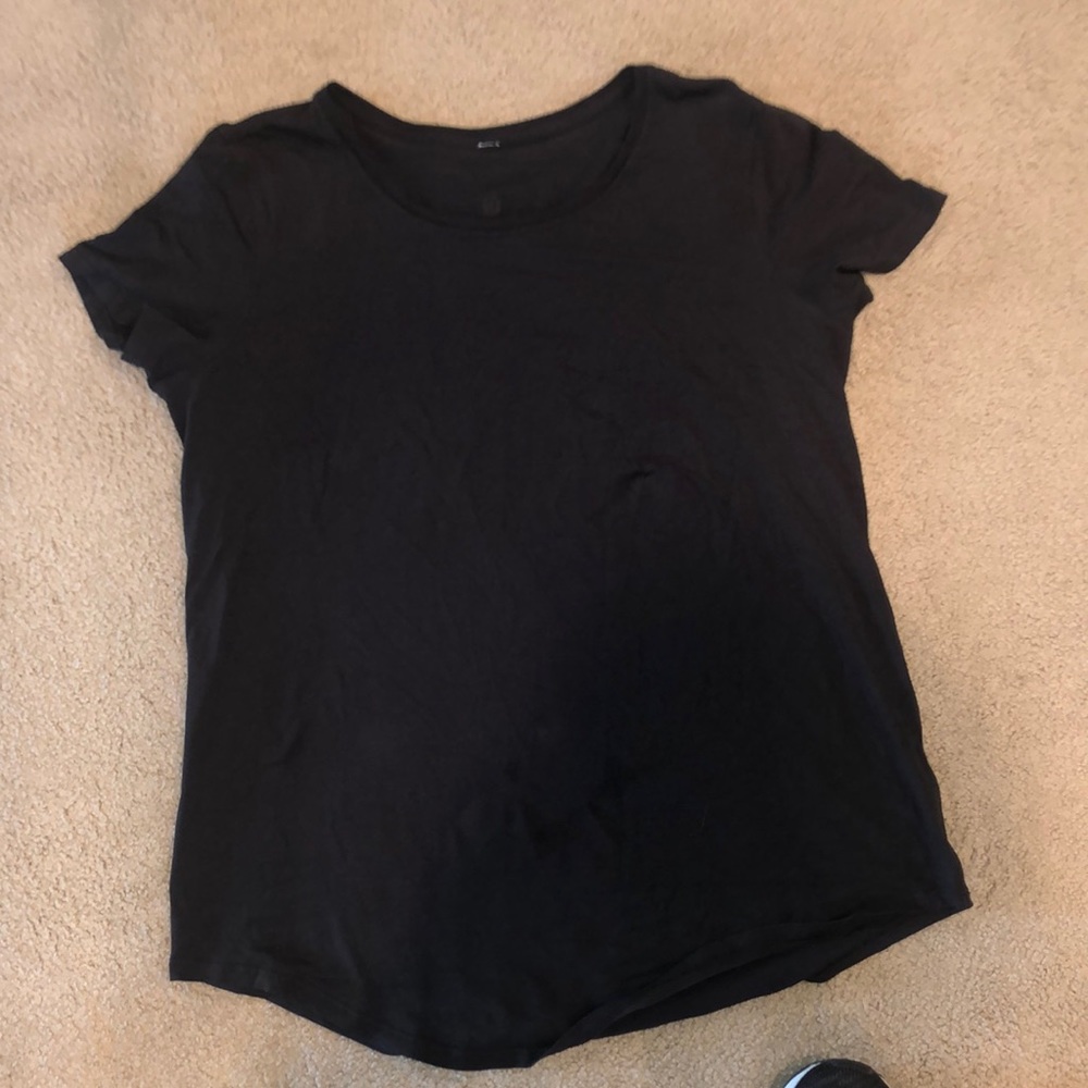 Lululemon Black Tee